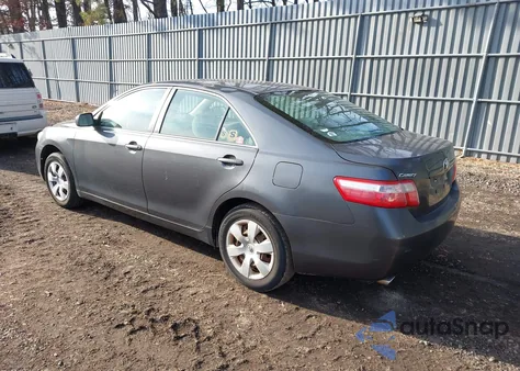 2007 Toyota Camry Le V6 z USA, uszkodzony, nr VIN 4T1BK46K27U047340